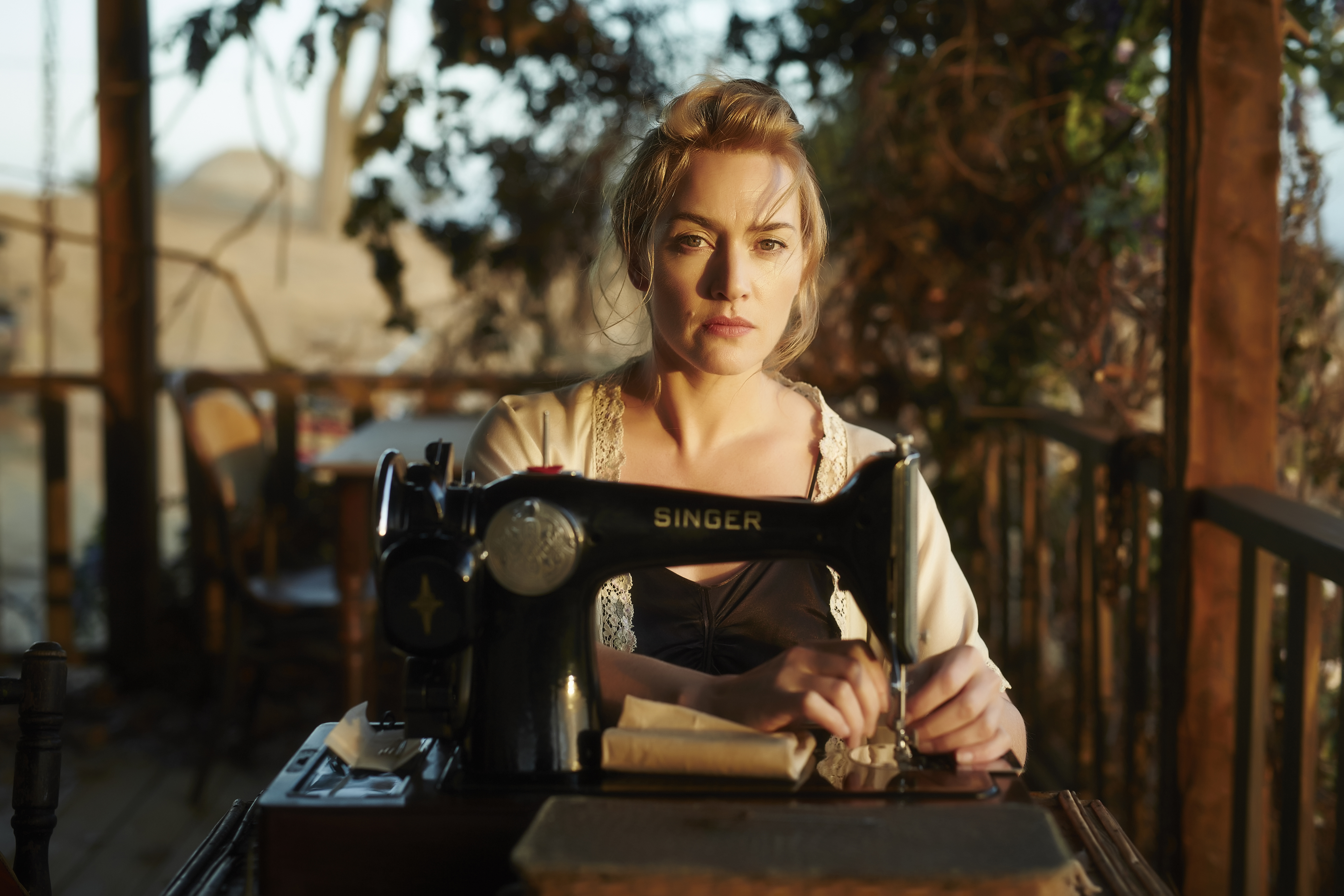2014_11_17TheDressmaker_0623